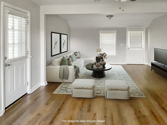 2nd image of 1119 Glendale Ave