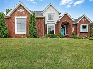 318 Lake View Dr, Washington, MO 63090