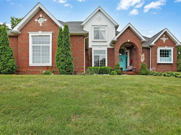 318 Lake View Dr, Washington, MO 63090