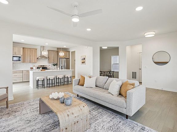 2nd image of 6631 Redpoll Road