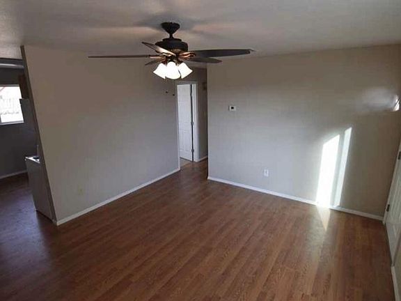 3rd image of 17 Alicia Dr