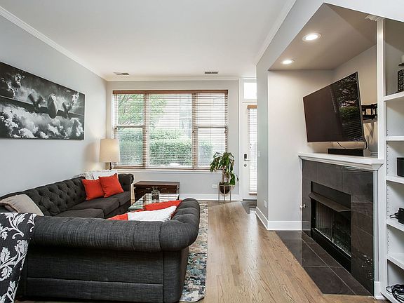 4th image of 922 N Crosby St Unit 922