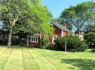 2856 W Shore Rd, Warwick, RI 02886