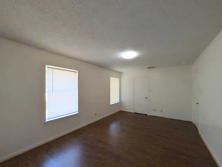 403 W Heritage Dr — Photo 7