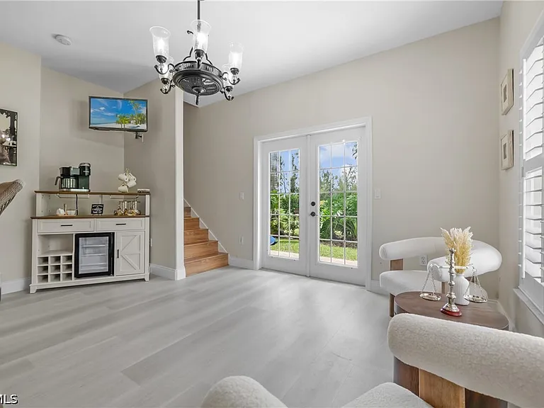 2250 SW 20th Ave — Photo 13