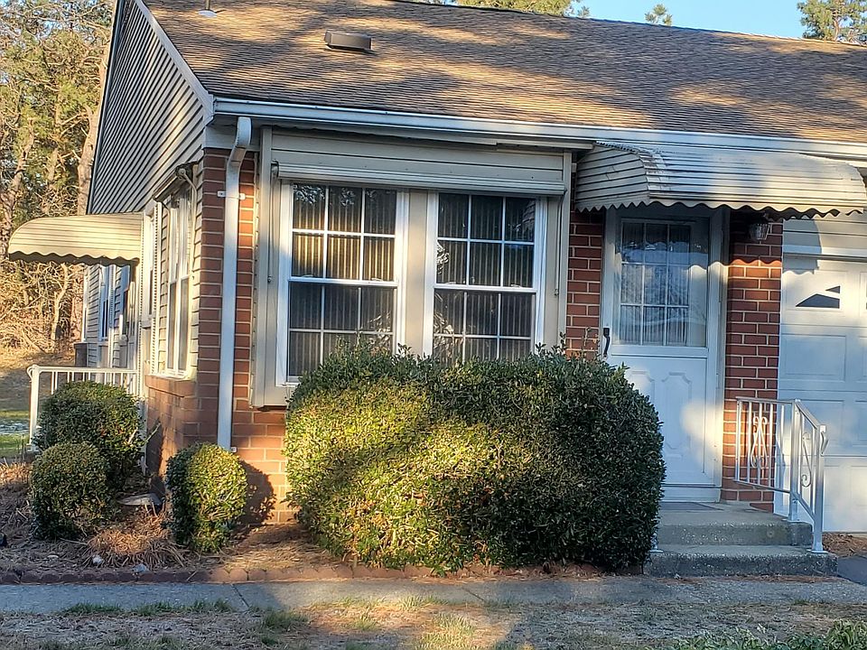 1st image of 10A Easton Dr Space 55