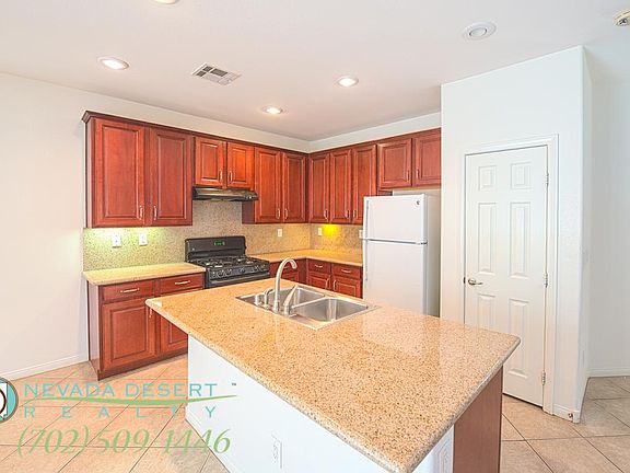 5th image of 9222 Weeping Hollow Ave