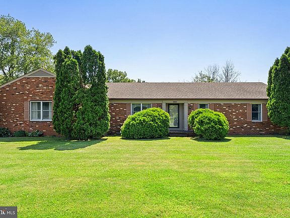2nd image of 20266 Cedar Grove Rd