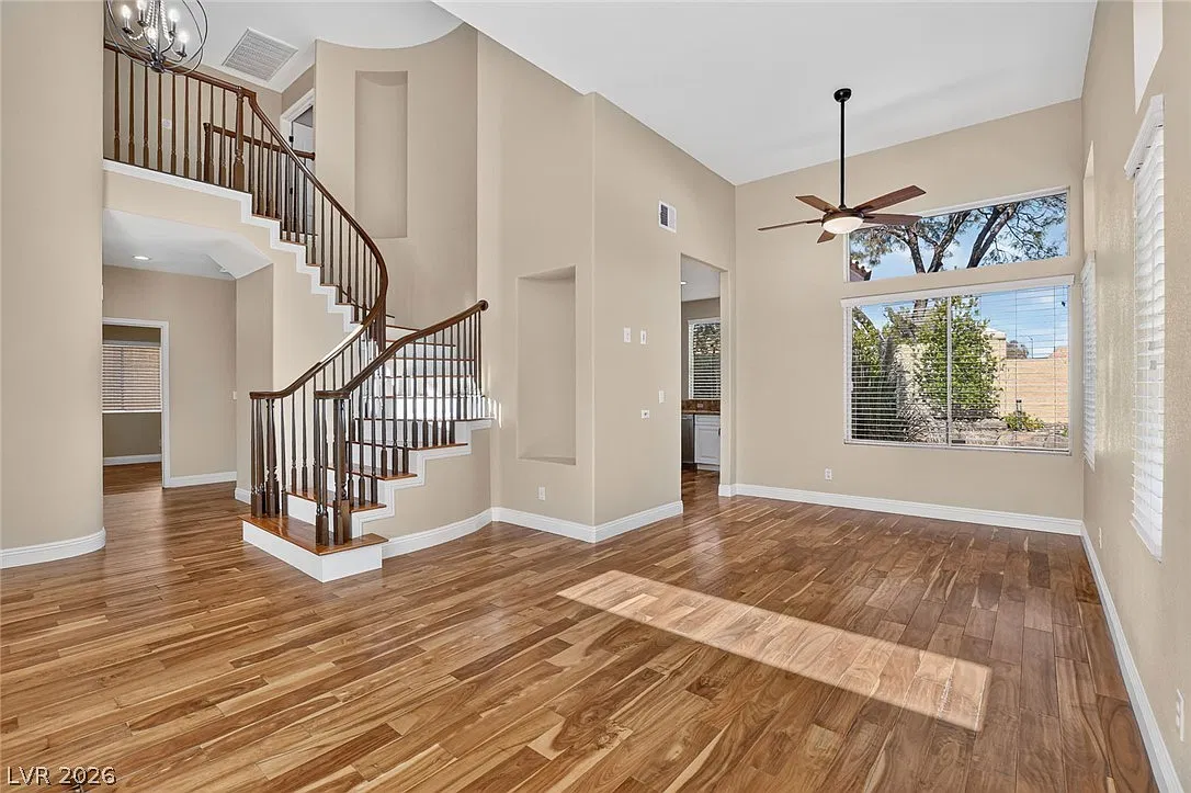 3 bed, 3.0 bath, 1899 sqft, $3,395 — Photo 4