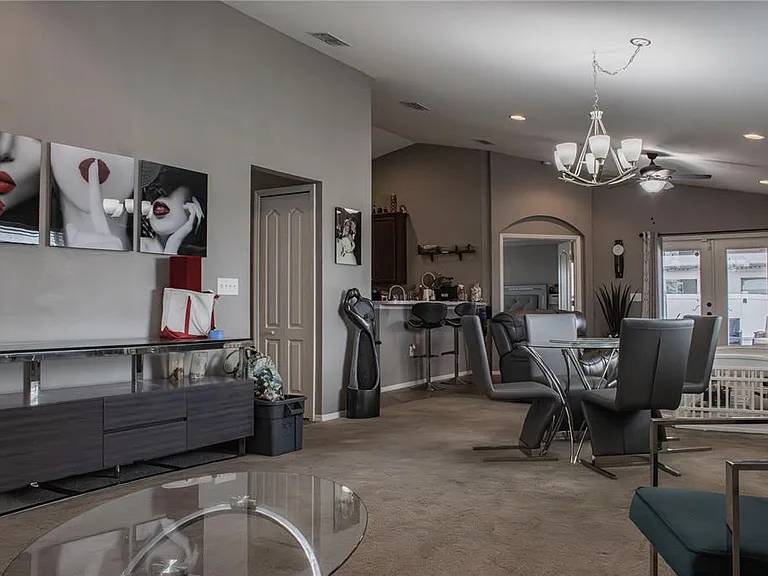 2628 Sunset Cir — Photo 10