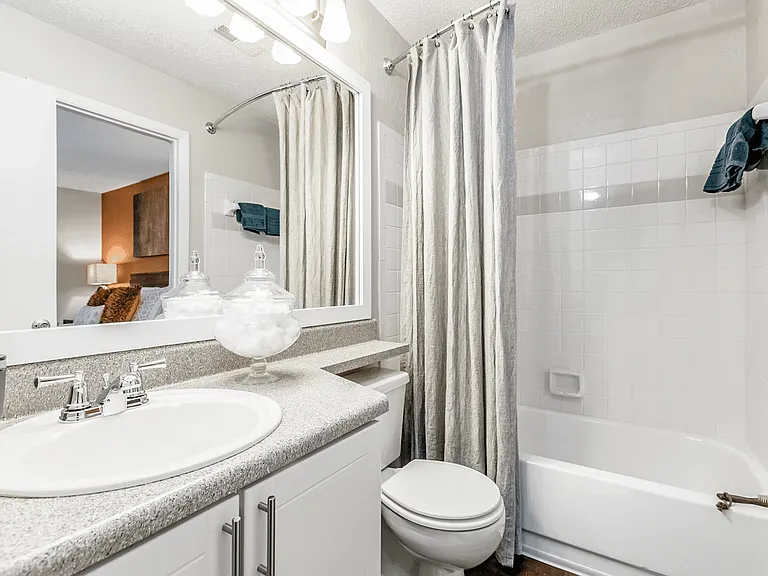 Paces Pointe Apartment Homes — Photo 99