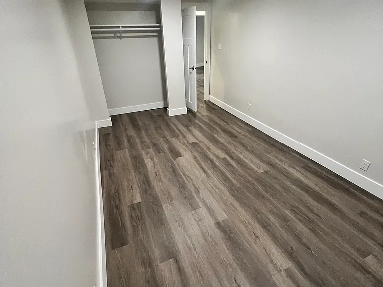 1142 W Lucky Cv — Photo 15