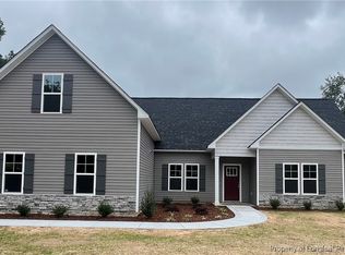 1370 Cypress Lakes Rd, Hope Mills, NC 28348