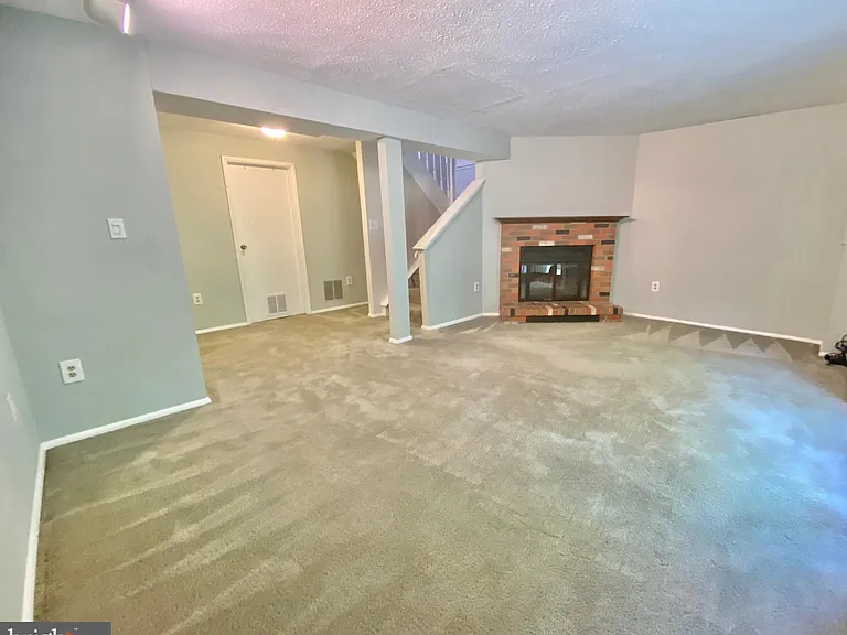 6212 Hillside Rd — Photo 29