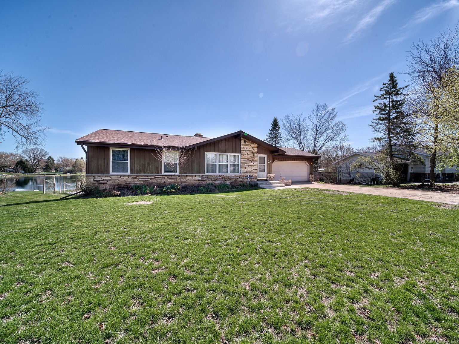 176 Ridgeway Dr, Dousman, WI 53118 Zillow