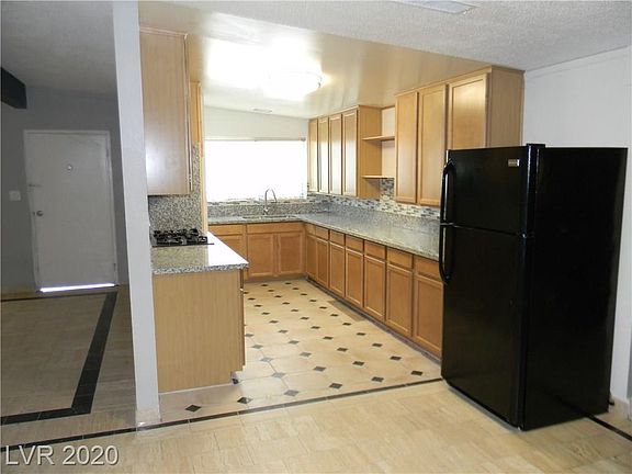 5th image of 1001 Dumbarton St