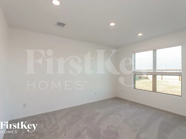 7307 Hillside Ave — Photo 12