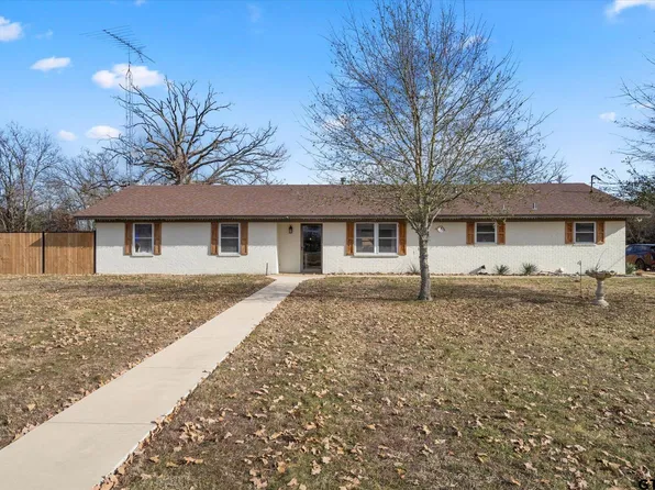 8395 Fm 127, Mount Pleasant, TX 75455