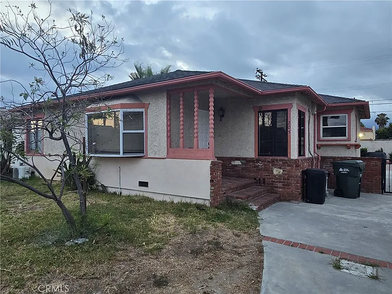 205 E Bencamp St — Photo 1