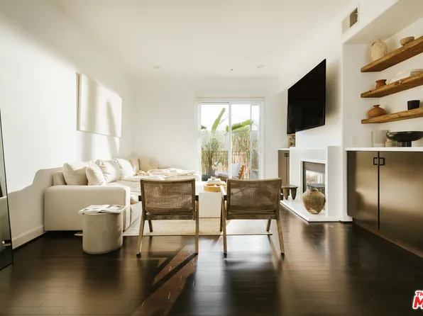 4644 Coldwater Canyon Ave #401, Studio City, CA 91604
