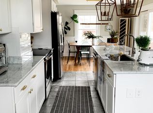 9 Sunset Rd, Scarborough, ME 04074