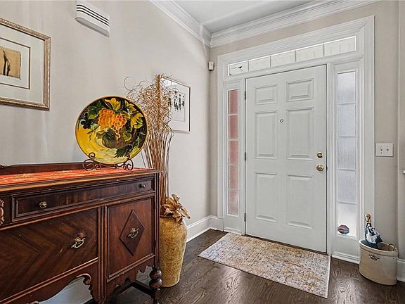 4th image of 1436 Oak Grove Dr