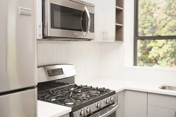 Rented by Rapid Realty Cobble Hill | media 24