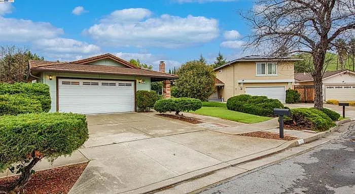 211 Helado Rd — Photo 2