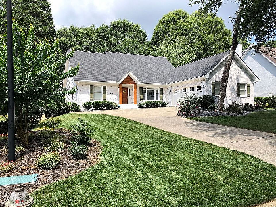 1st image of 464 Timberlea Lake Dr SE