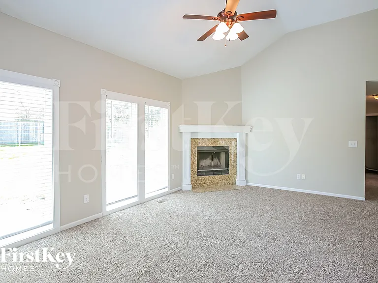 1601 NW 79th Ter — Photo 5