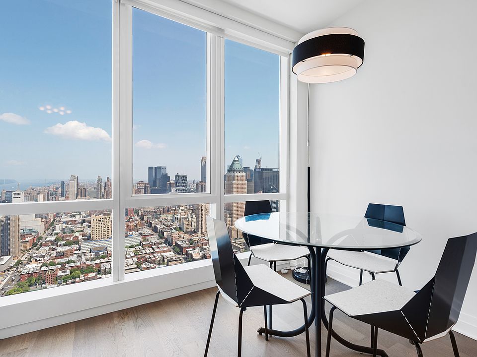 1st image of 460 W 42nd St Ph 2A