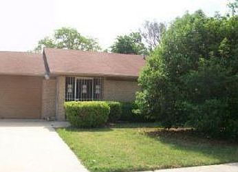 1st image of 2302 Lily Dr