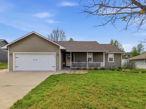 4007 NW Fielding Ter, Topeka, KS 66618