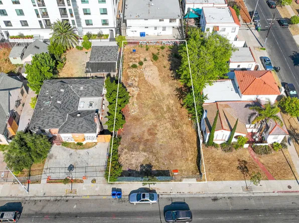 1562 S Fairfax Ave, Los Angeles, CA 90019