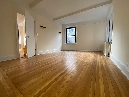 Rented by Bond New York | media 9