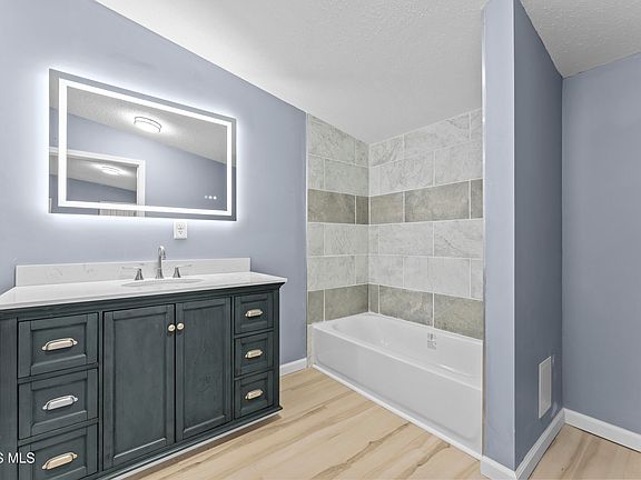 2nd image of 8142 Pinewood Dr