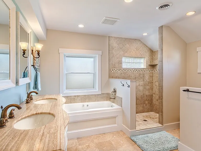 47 Sunset Dr #1 — Photo 16