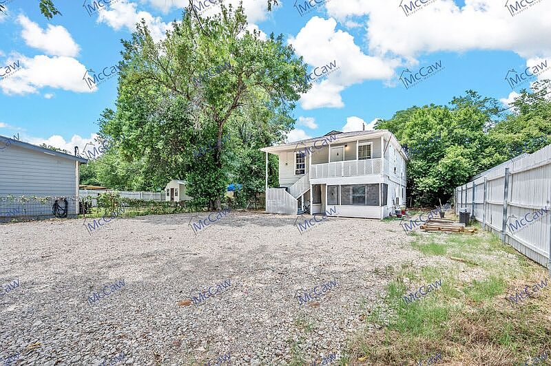1st image of 821 Bond St #B