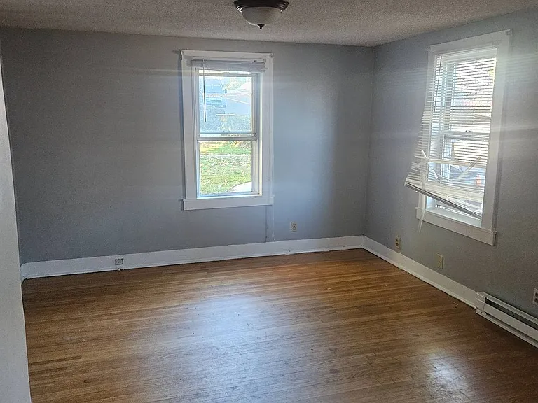 168 Curtis St — Photo 11