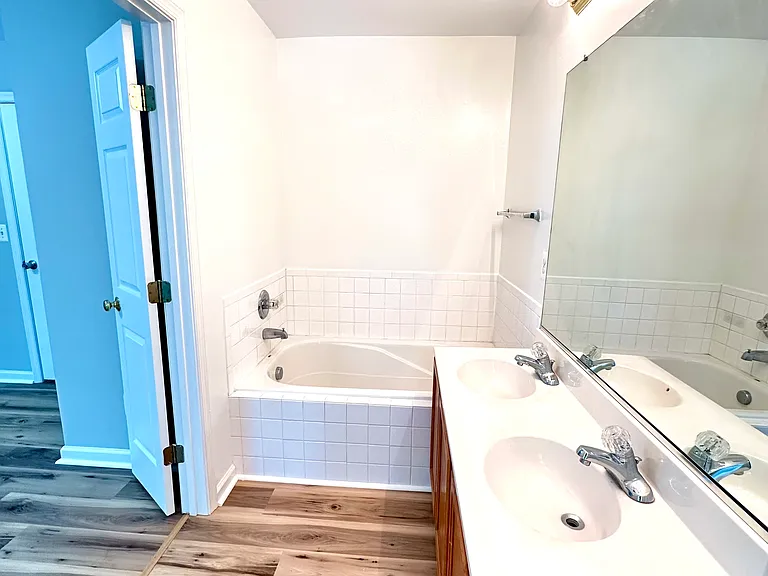 6225 Igo Rd — Photo 17