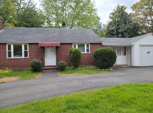 73 Valley Ln, Albany, NY 12203