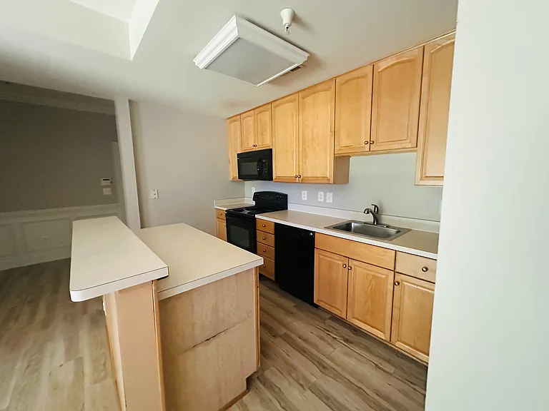 10600 Provincial Dr #102 — Photo 2
