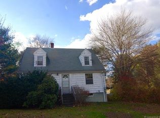108 River Rd, Pawcatuck, CT 06379