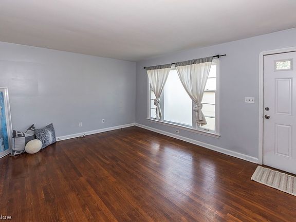 5th image of 1597 Bond St