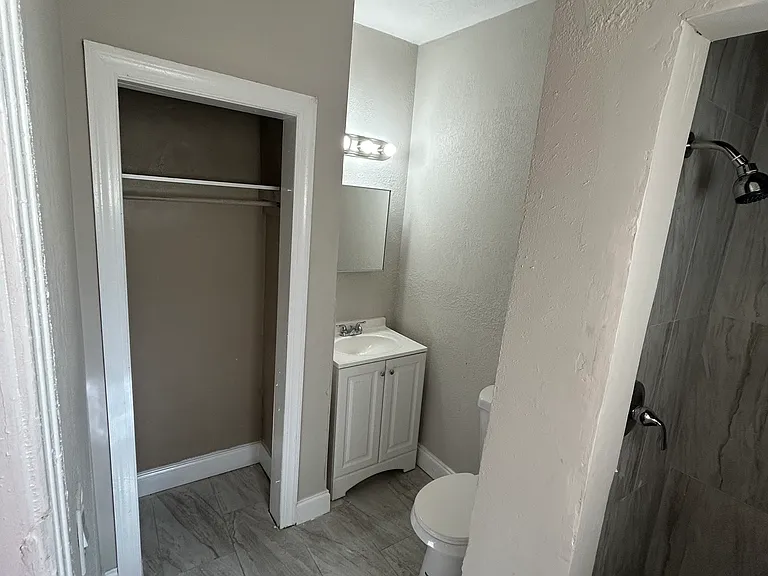 638 Gardenia Ln — Photo 8