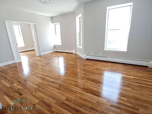 Rented by Bruma Realty LLC | media 10