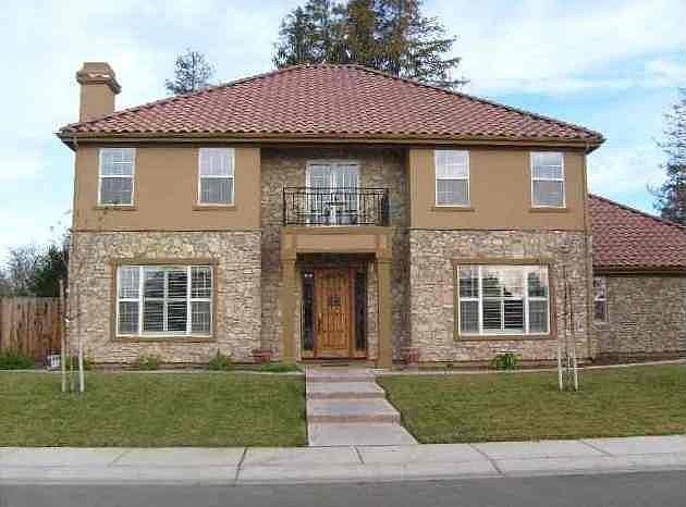 1st image of 968 Woodridge Ct