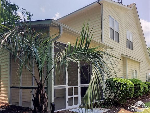 Screened Porch Outside