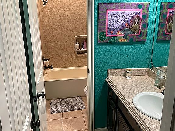 Jack and Jill bath 2