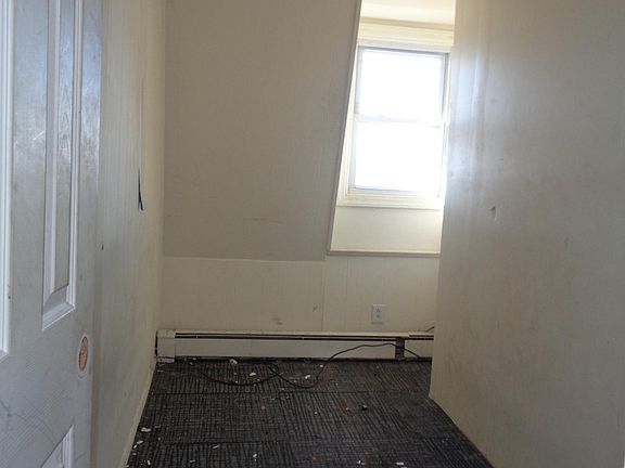 5th image of 359 Clove Rd
